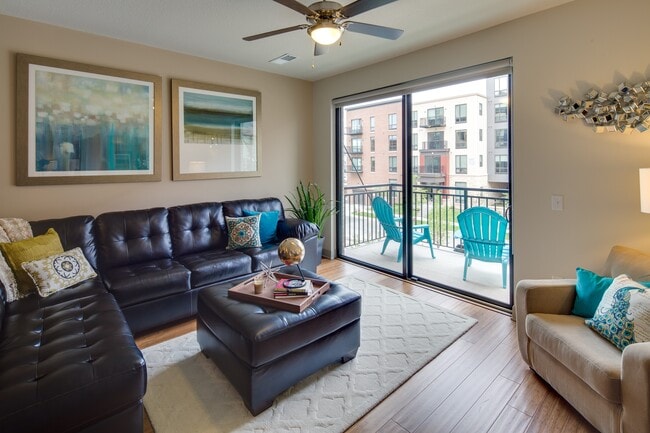 Building Photo - Inspire