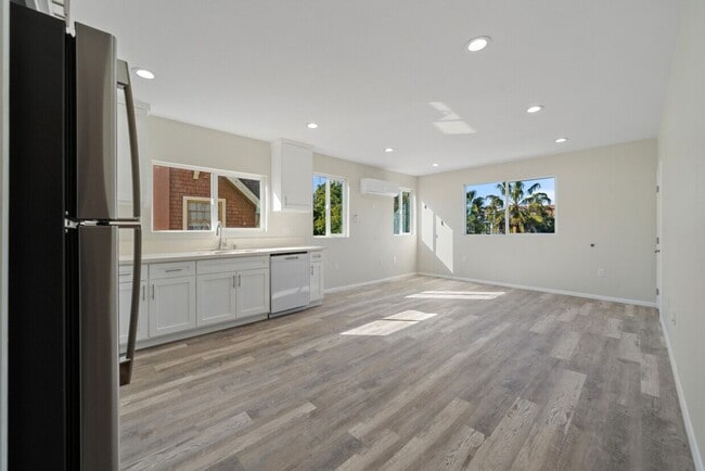 Photo - Must See! Apartment