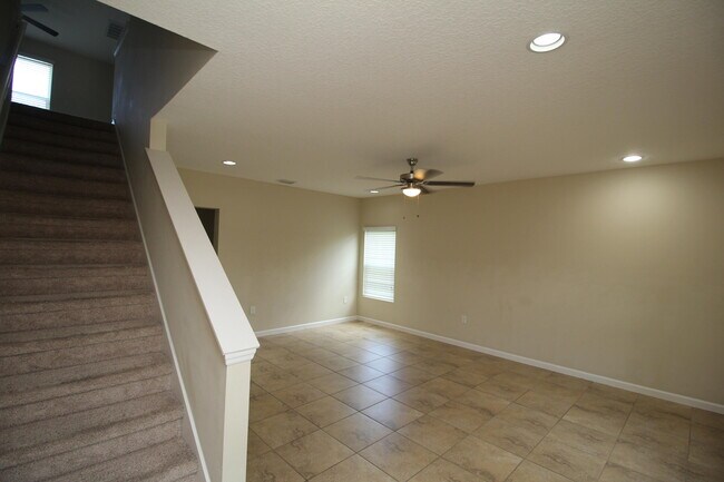 Foto del edificio - 2208 Attilburgh Blvd