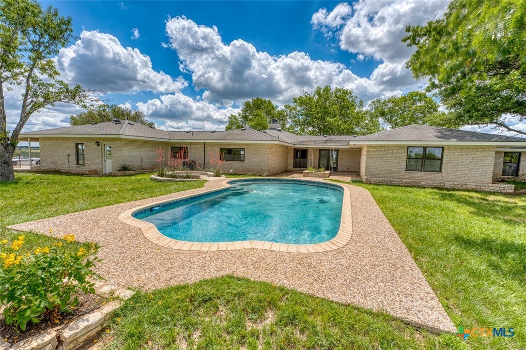 Foto principal - 614 Co Rd 207