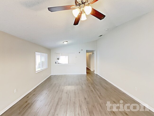 Foto del edificio - 4432 Country Hills Blvd