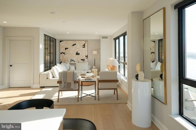 Foto del edificio - 1325 N Beach St