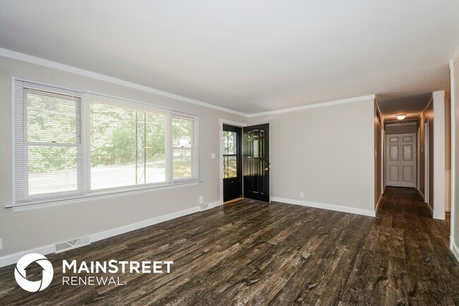 Foto del edificio - 4312 Oakcrest Dr