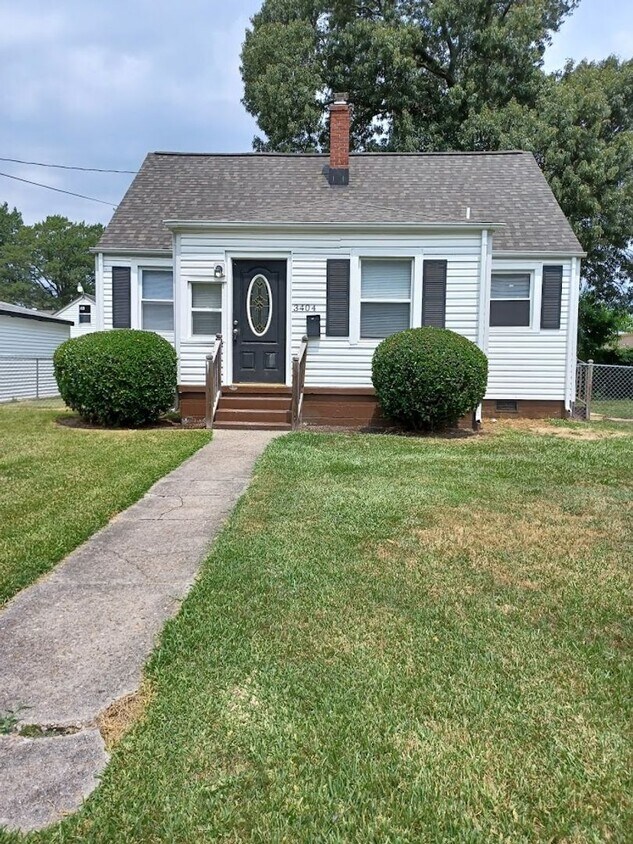 Foto principal - 4 BR single family home