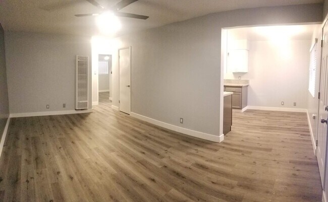 Interior Photo - 1411 E 20th St