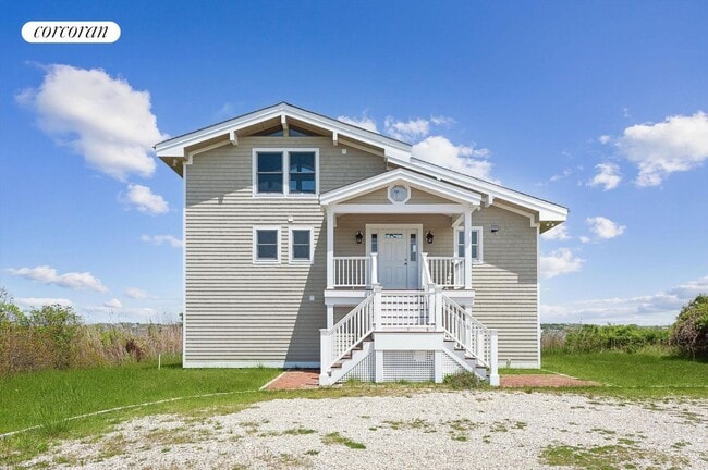 Building Photo - 134 W Lake Dr