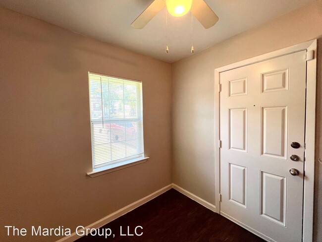 Building Photo - 1 br, 1 bath House - 6401 Hollis Ave