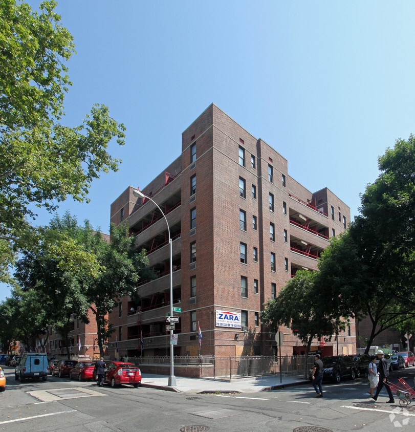 Primary Photo - 89-04 148th St