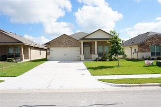 Building Photo - 231 Reagor Dr
