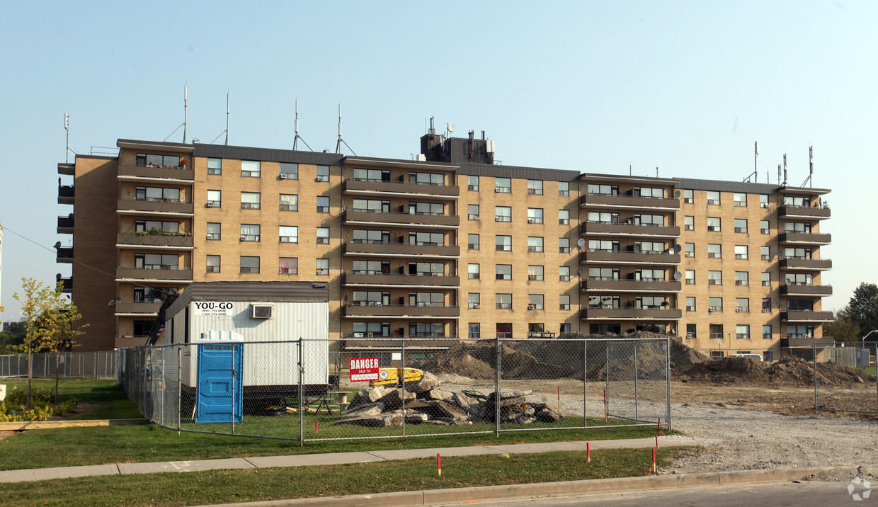 Primary Photo - Esther Lorrie Apartments