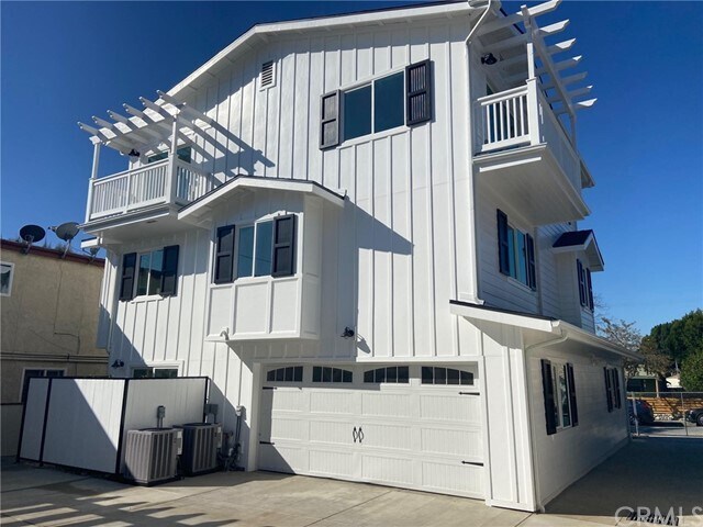 Foto del edificio - 7646 Bright Ave