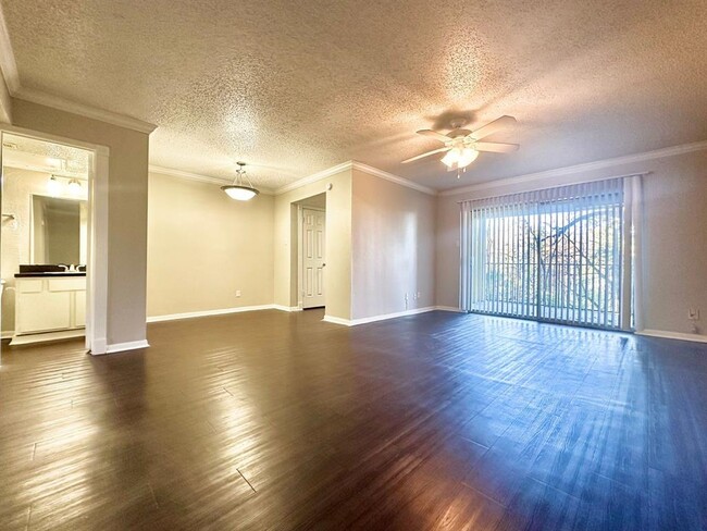 Building Photo - 2611 Bee Cave Rd
