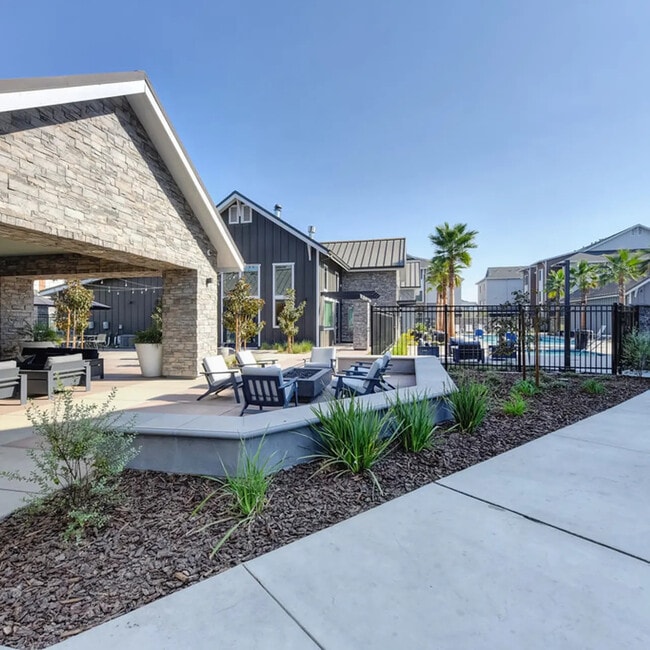 Gateway Station Apartments