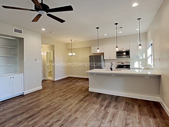 Foto del edificio - 10738 Park Village Pl