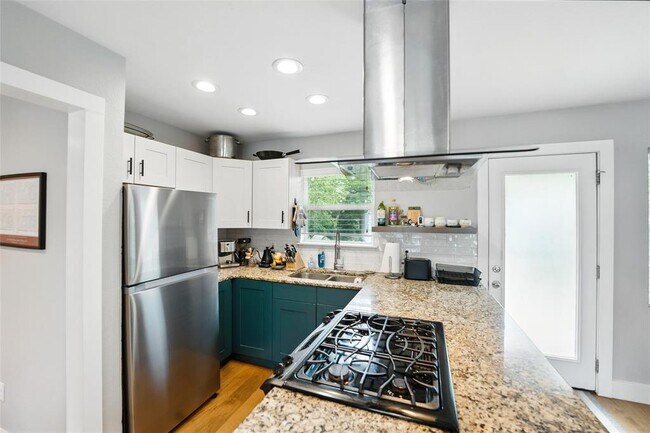 Foto del edificio - 6501 Hickman Ave