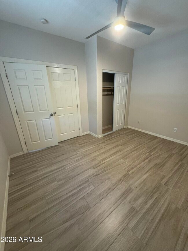 Building Photo - 419 W Balsam Dr