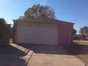 Building Photo - 7506 Marisol Dr