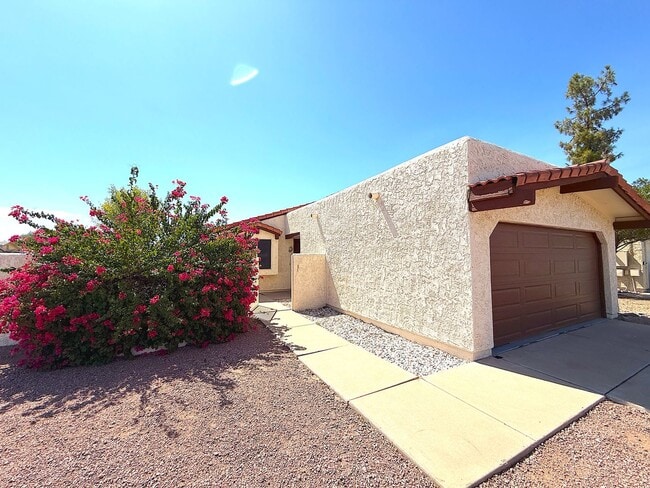 Photo - 2126 N Villas Ln- House