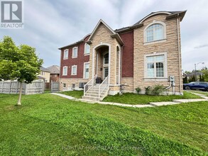 Building Photo - 33 Heintzman Cres