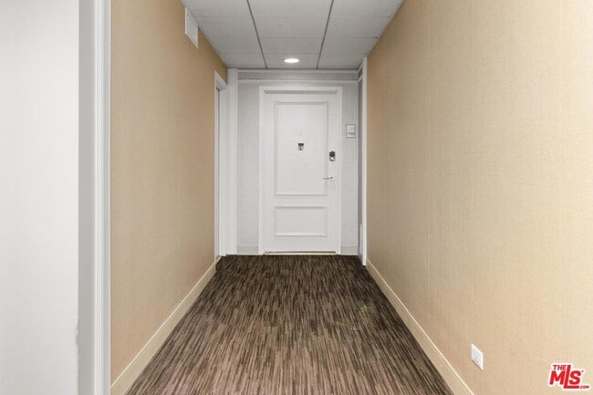 Building Photo - 10501 Wilshire Blvd