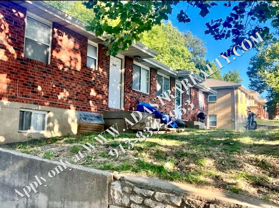 Primary Photo - Updated 2 Bedroom Apartment in Riverside-A...