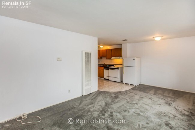 Foto del edificio - 646 8th Ave