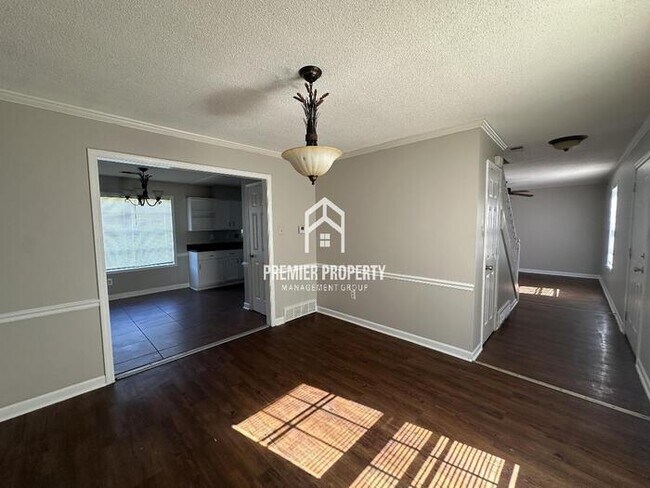 Foto del edificio - 1054 Dove Hollow - Available NOW!