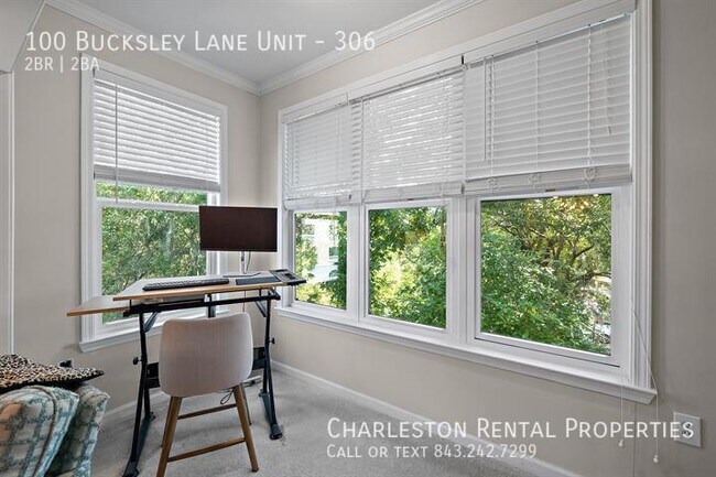 Foto del edificio - 100 Bucksley Ln