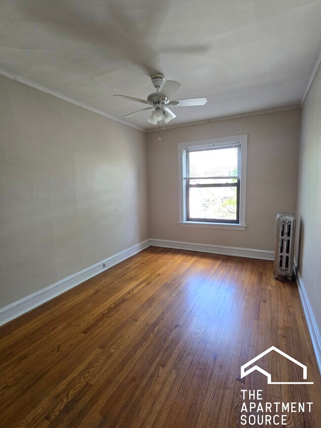 Foto del edificio - 2417 W Sunnyside Ave