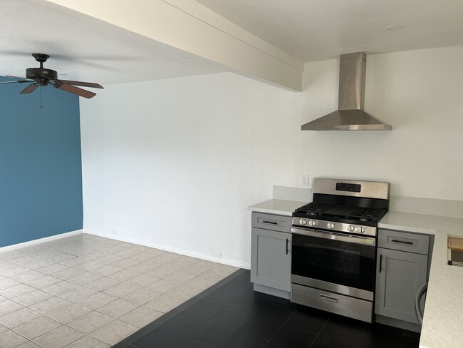 Building Photo - 4826 Dawes St