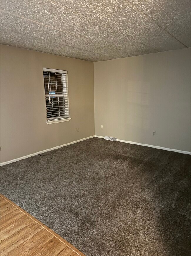 Living Room - 750 E Marshall St
