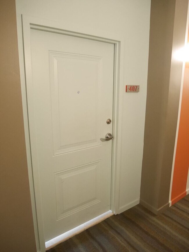 Building Photo - Modern 1-Bedroom Condo in One Independence...
