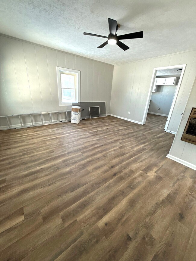 Building Photo - 418 S Washington Ave