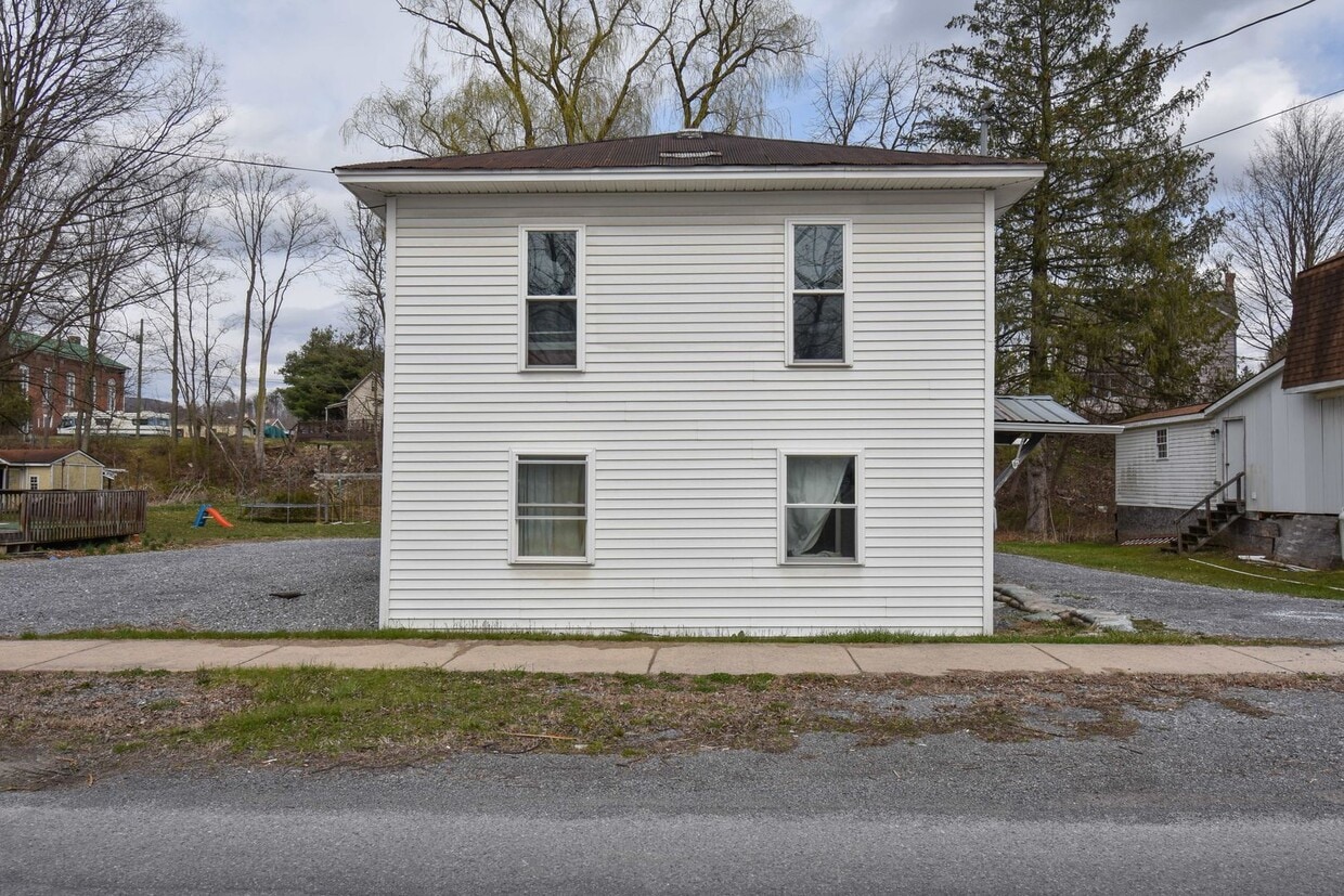 Primary Photo - Three Bedroom Home in Beech Creek, PA!