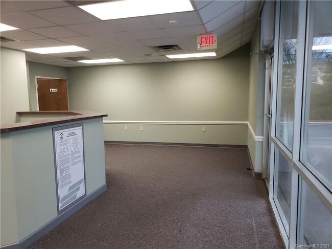 Building Photo - 1126 Lenoir Rhyne Blvd SE