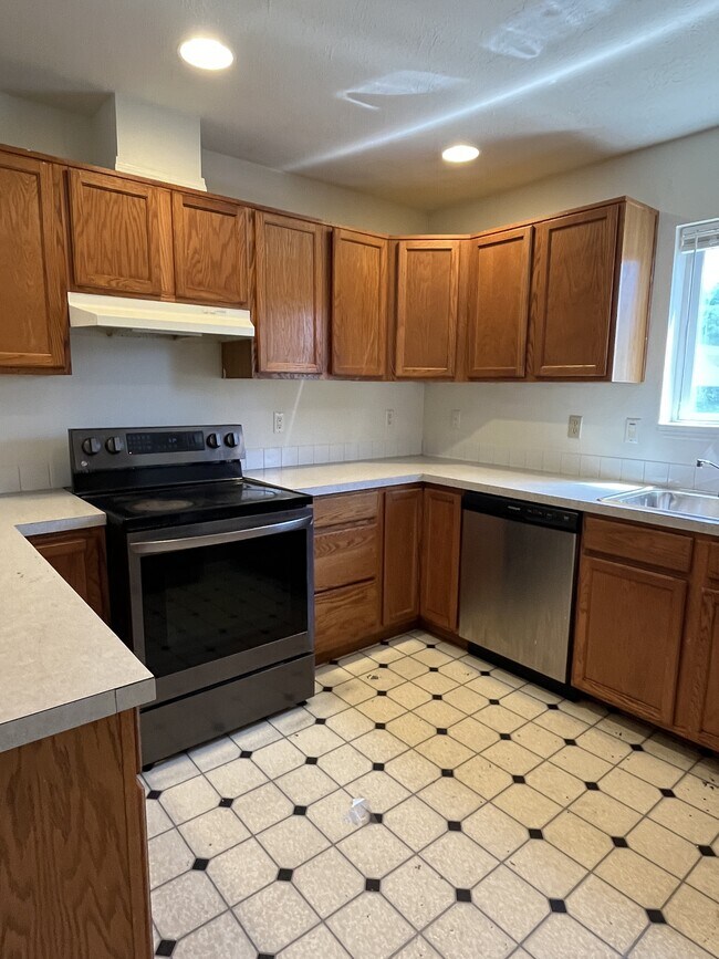 Building Photo - 4308 SE 138th Pl