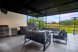 Building Photo - 8216 Heritage Club Dr