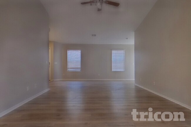 Foto del edificio - 23141 W Ashleigh Marie Dr