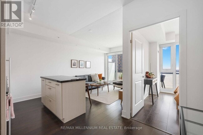 Building Photo - 8081 Birchmount Rd