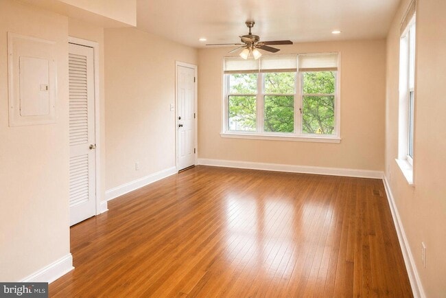 Building Photo - 63 Galveston Pl SW