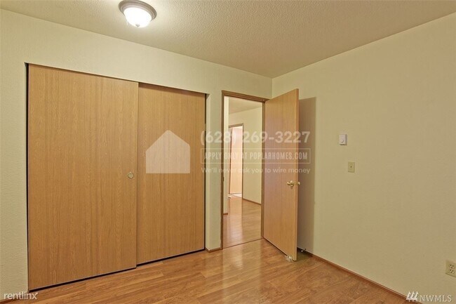 Foto del edificio - 3 br, 2 bath Condo - 20301 19th Ave NE Uni...