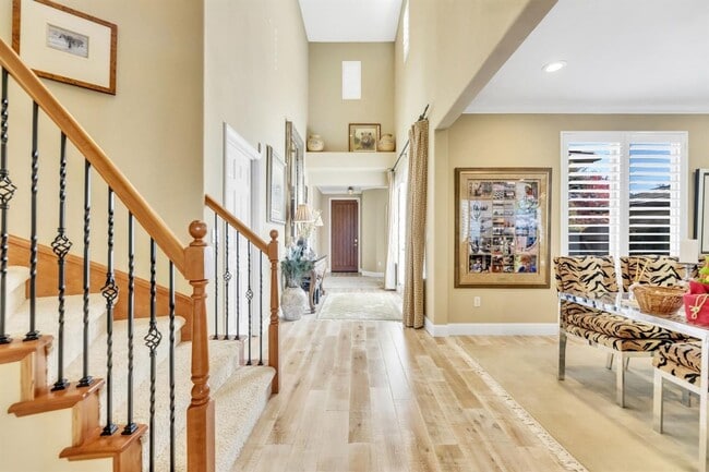 Building Photo - Stunning Rental in El Dorado Hills with Go...