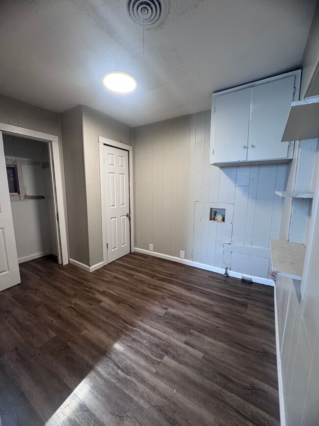 Foto del edificio - 3409 S Polk St