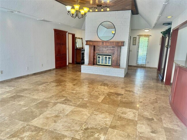 Foto del edificio - 12301 Arrowhead Terrace