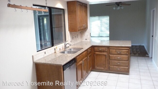 Foto del edificio - 4 br, 2.5 bath House - 1902 Saratoga Ct