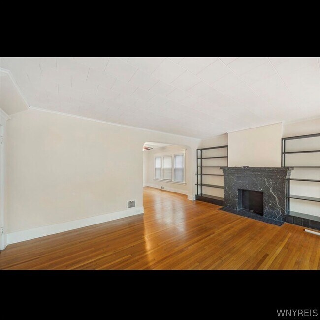 Foto del edificio - 122 Stratford Rd