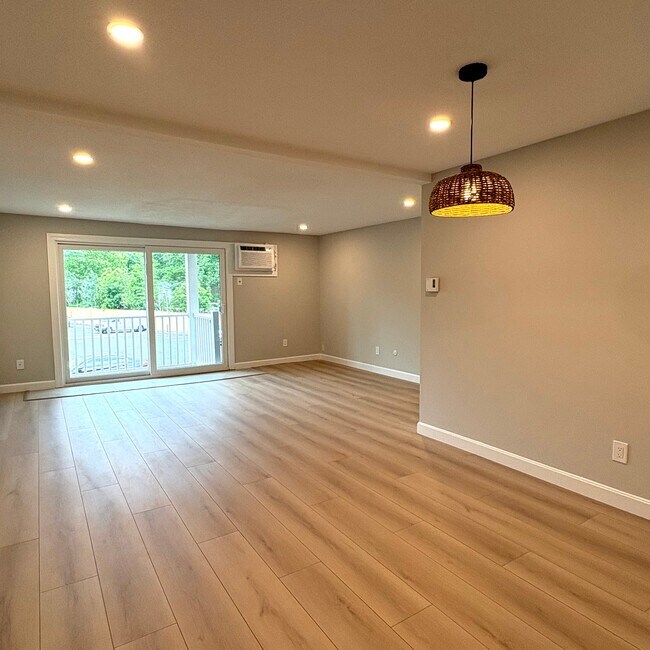 Foto del edificio - 750 Farm Rd