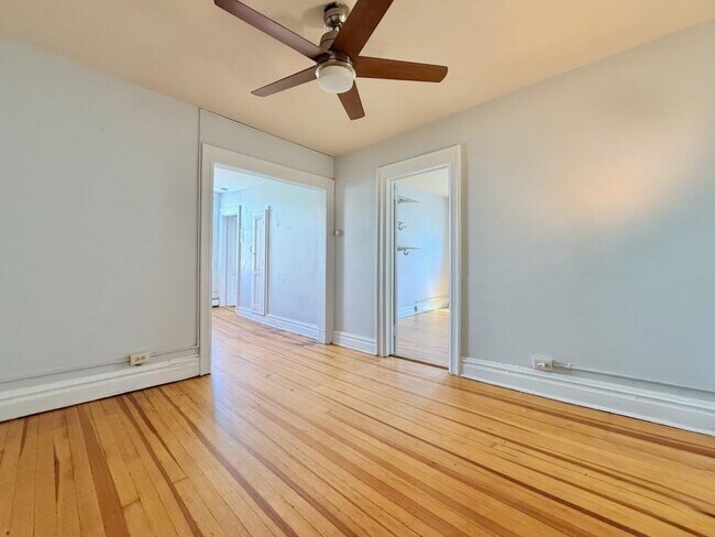 Foto del edificio - 409 Monmouth St