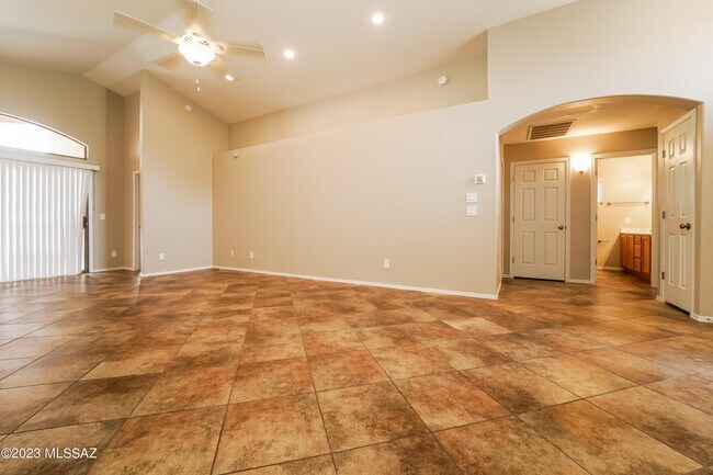 Foto del edificio - 1486 W Sand Pebble Dr