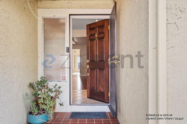 Foto del edificio - 112 Sunflower Ct